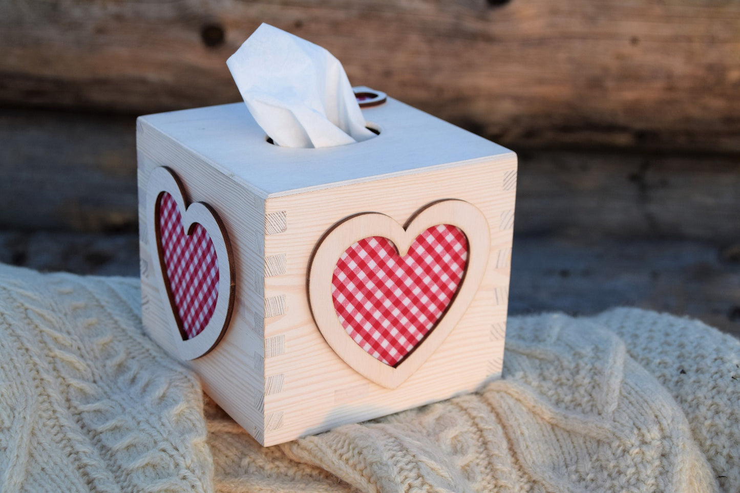 Tissue box cover, heart, wooden box , love gift, home decoration, birthday gift, fall housewarming gift, facial tissue box