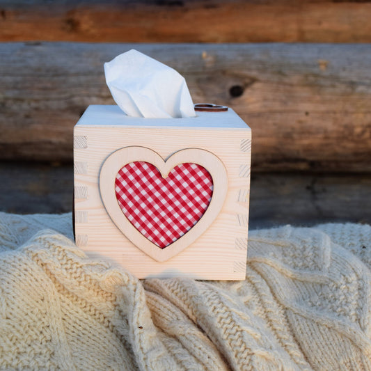 Tissue box cover, heart, wooden box , love gift, home decoration, birthday gift, fall housewarming gift, facial tissue box