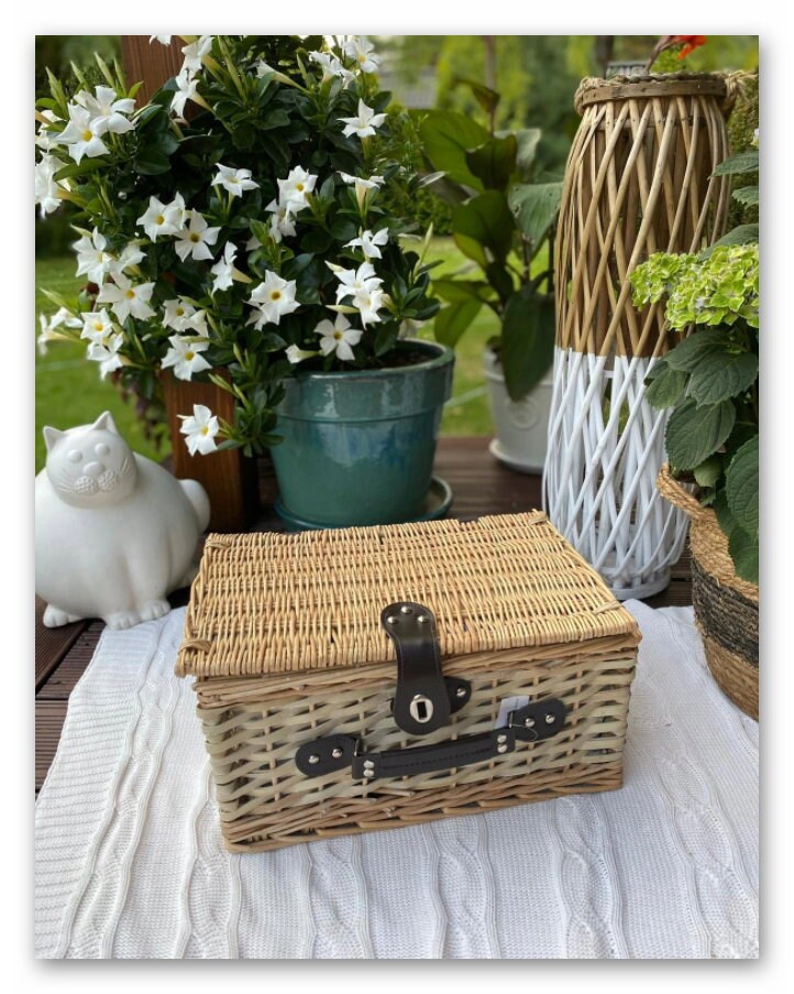 PICNIC BASKET, anniversary gift, 2 people, personalized, picnic basket with equipment, personalized company gifts, wicker picnic basket